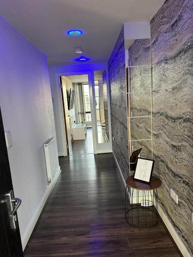 Luxury 9Ine Beautiful Bull Ring Apartment Free Parking Birmingham Dış mekan fotoğraf