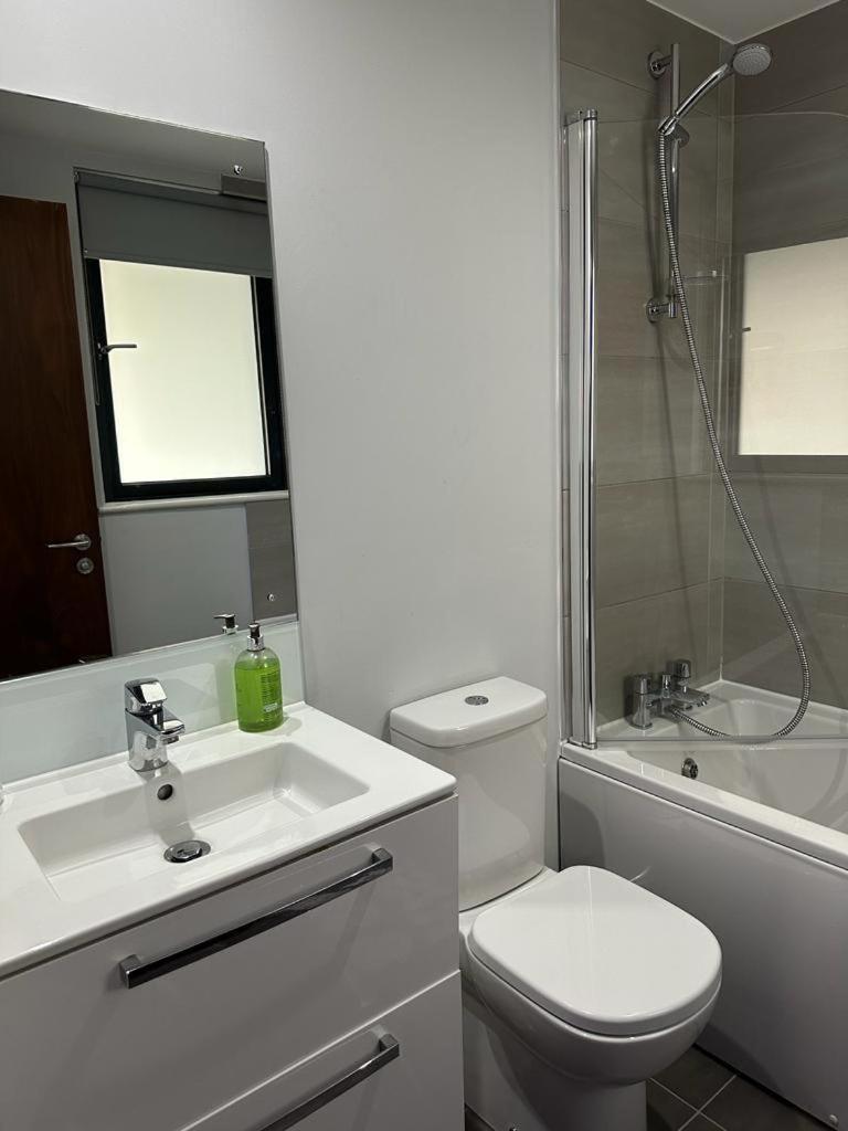 Luxury 9Ine Beautiful Bull Ring Apartment Free Parking Birmingham Dış mekan fotoğraf
